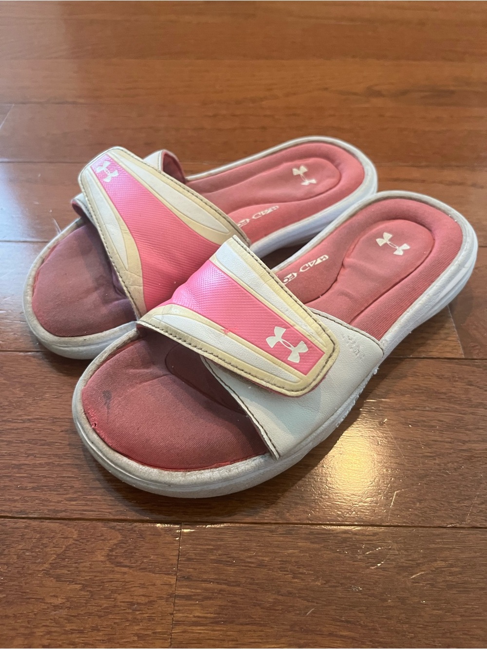 Under Armour Kids Pink and White Slide Sandals Size 2